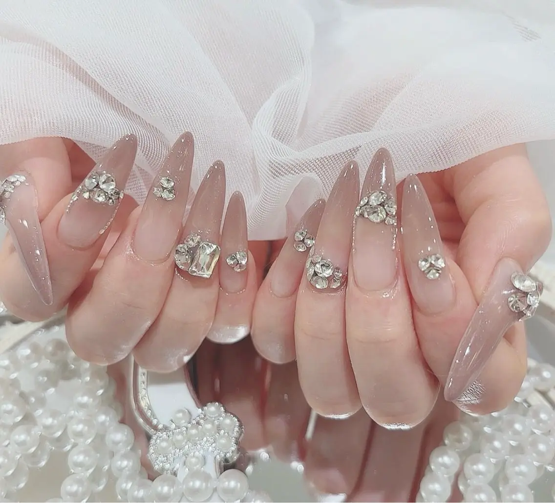 ネイル グラデーション キラキラネイル ワンカラーネイル 冬ネイル Jenn Nail Salonのネイルデザイン