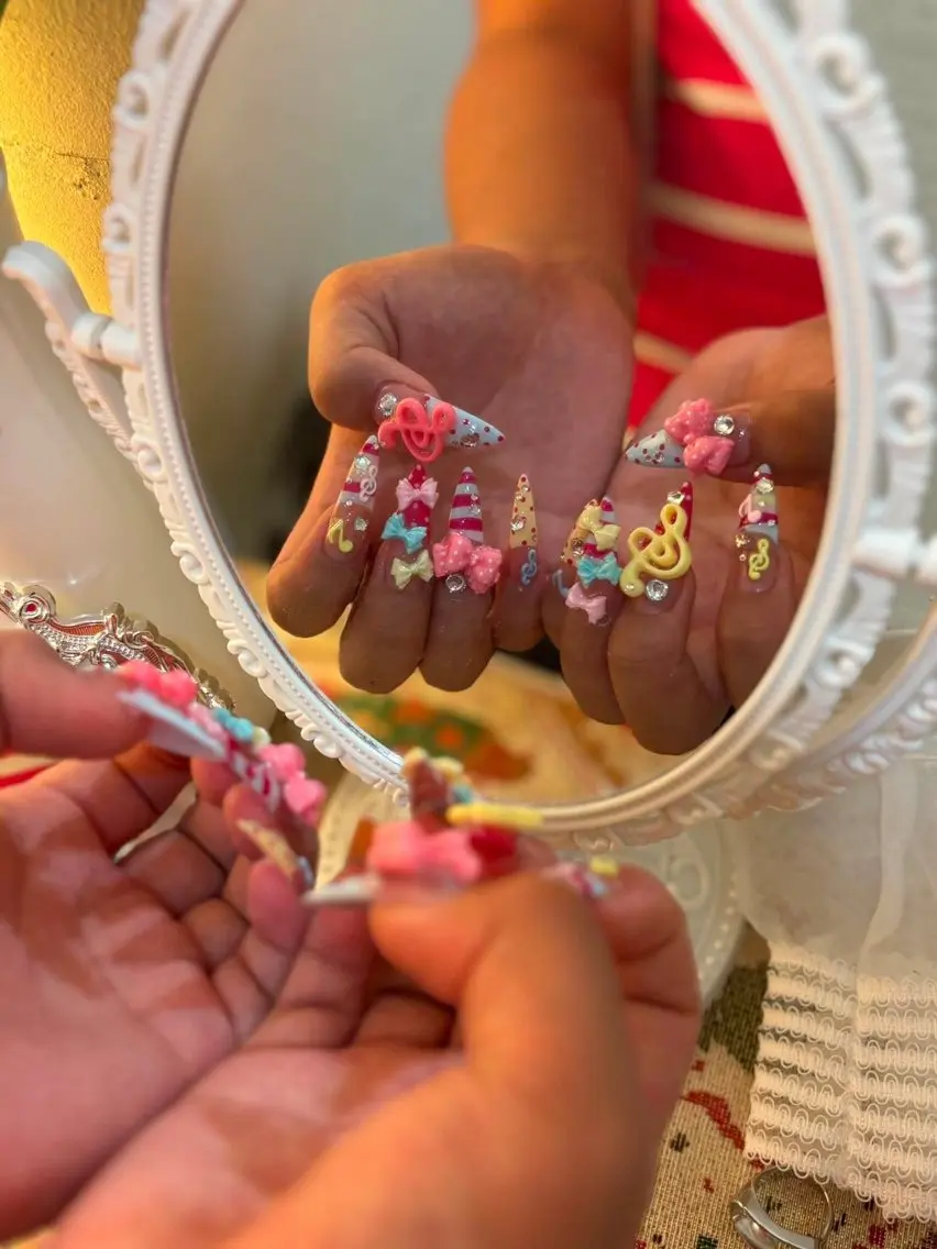 ネイル ハンドネイル Jenn Nail Salonのネイルデザイン