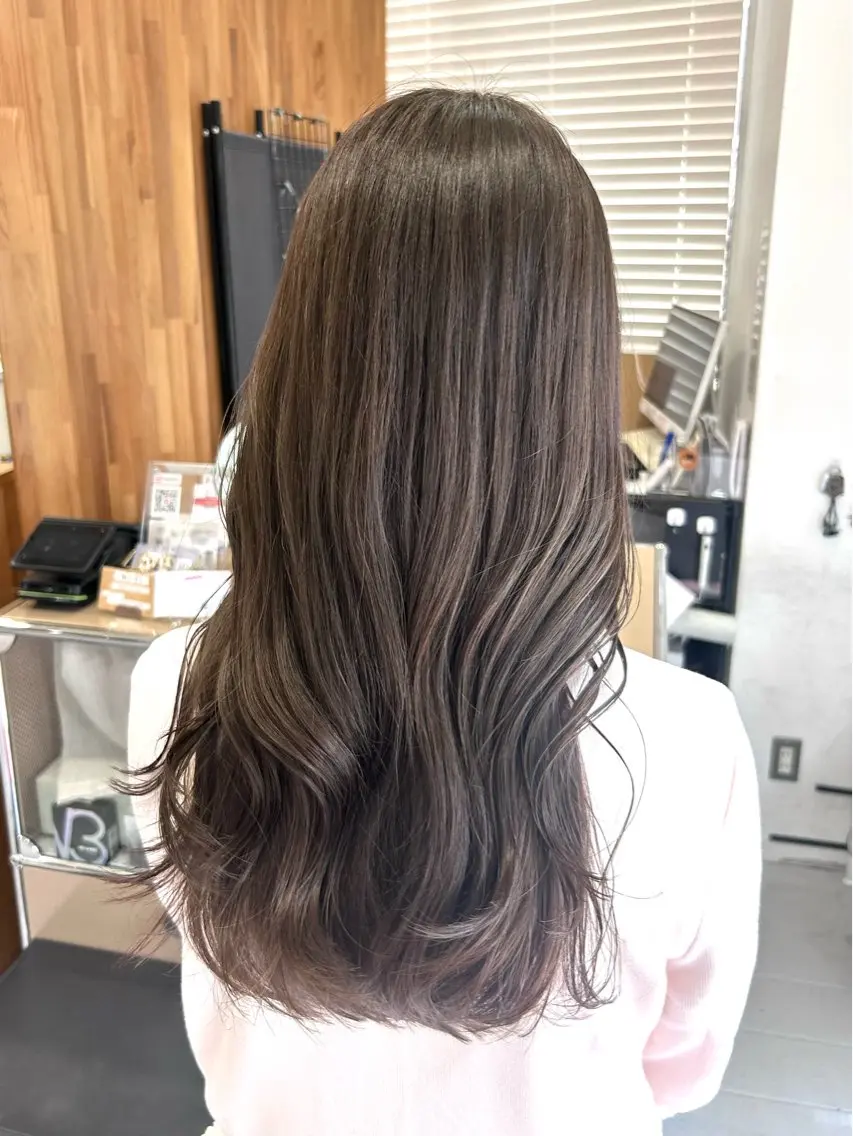 ロング カット ヘアカラー トリートメント 韓国ヘア ‎⟡.·KANA🐥のヘアスタイル