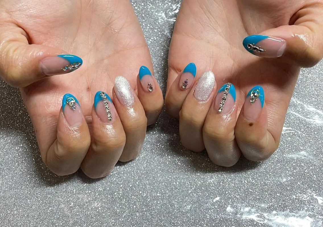 ネイル ハンドネイル VIERU 🌈🎀💖のネイルデザイン