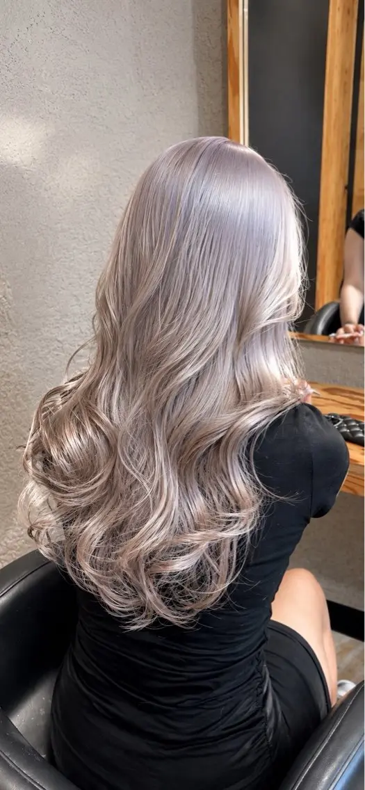 ロング ヘアカラー トリートメント 💖艶ハイトーン髪質 改善💖ケンシンのヘアスタイル