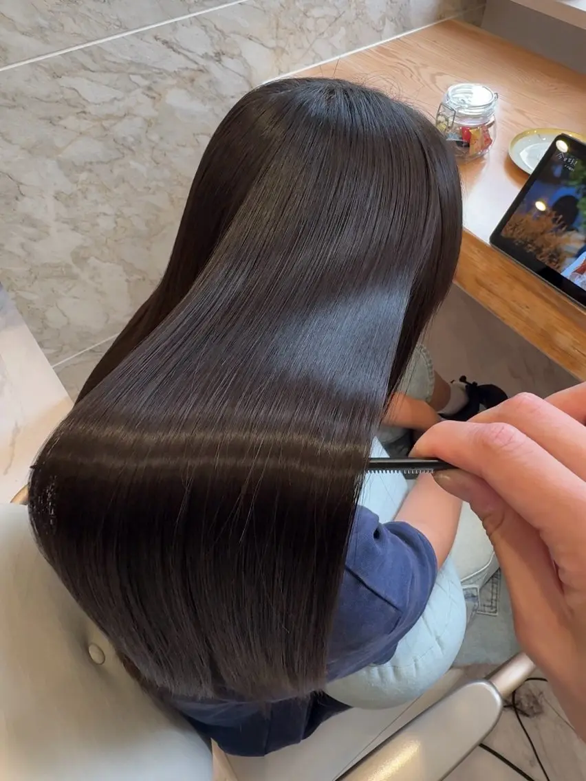ロング 縮毛矯正 カット 縮毛矯正 トリートメント 星 優南のヘアスタイル