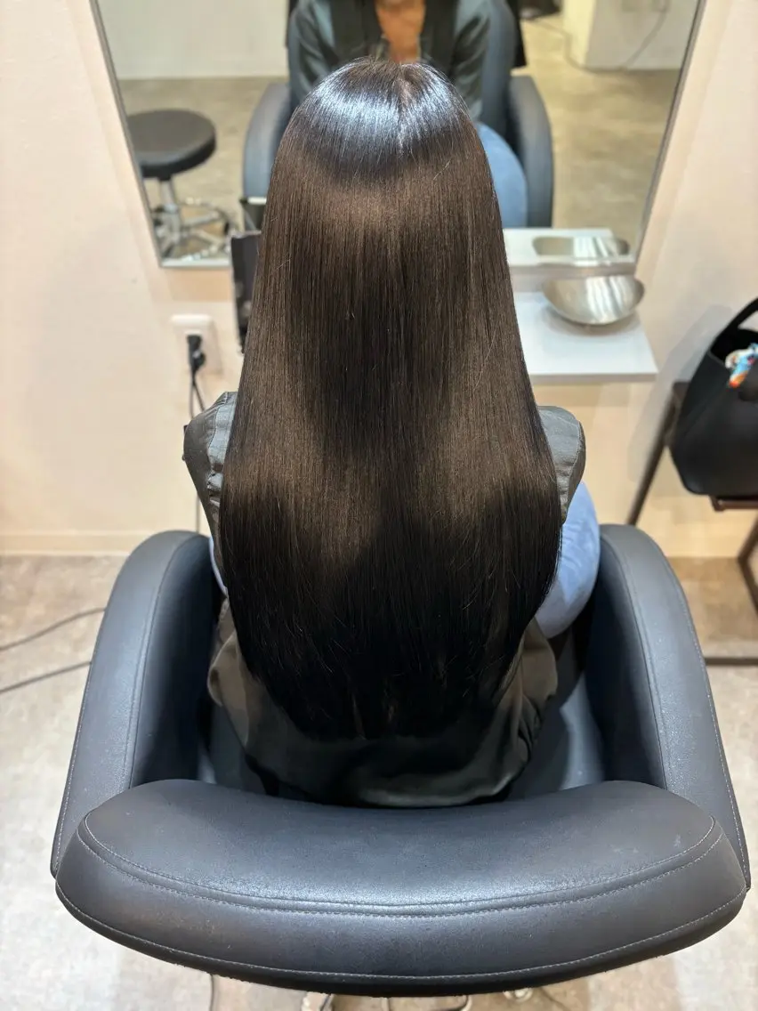 ロング カラー 黒髪 ロング カット ヘアカラー トリートメント 髪質改善 安田萌吾のヘアスタイル