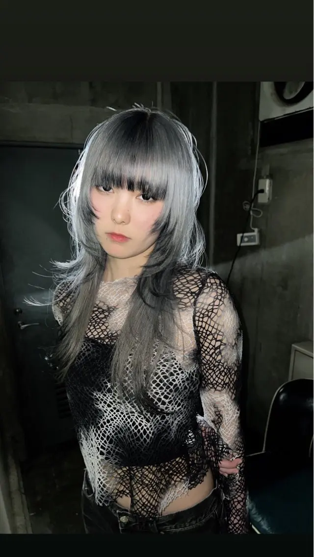 🌈 大人気ケアブリーチ🌈🔥ウルフカット&ダブルカラー& クイックトリートメント🔥の写真