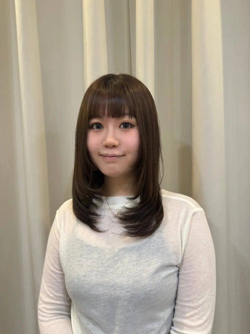 ミディアム レイヤーカット 玉井 楓果のヘアスタイル