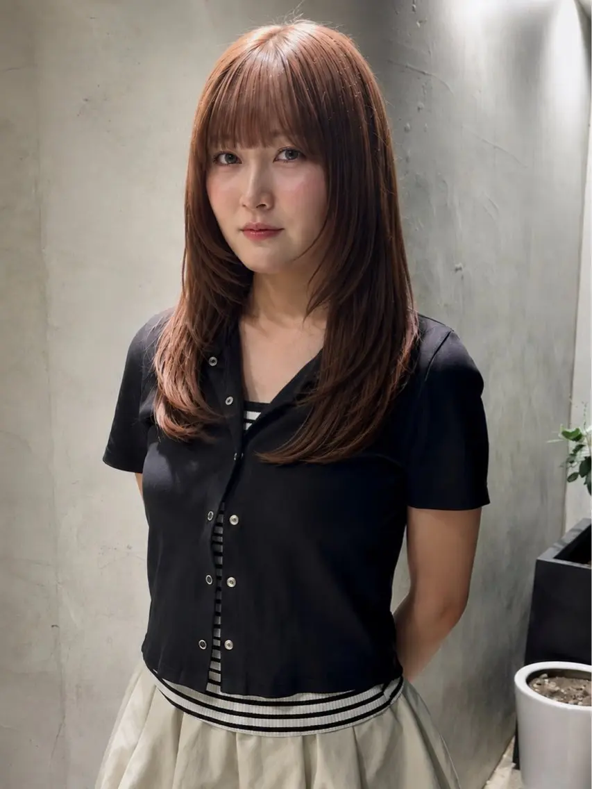 セミロング カラー ベージュカラー ブリーチ 透明感カラー グレージュ ハイトーンカラー ヘアカラー 佐々木 蓮のヘアスタイル