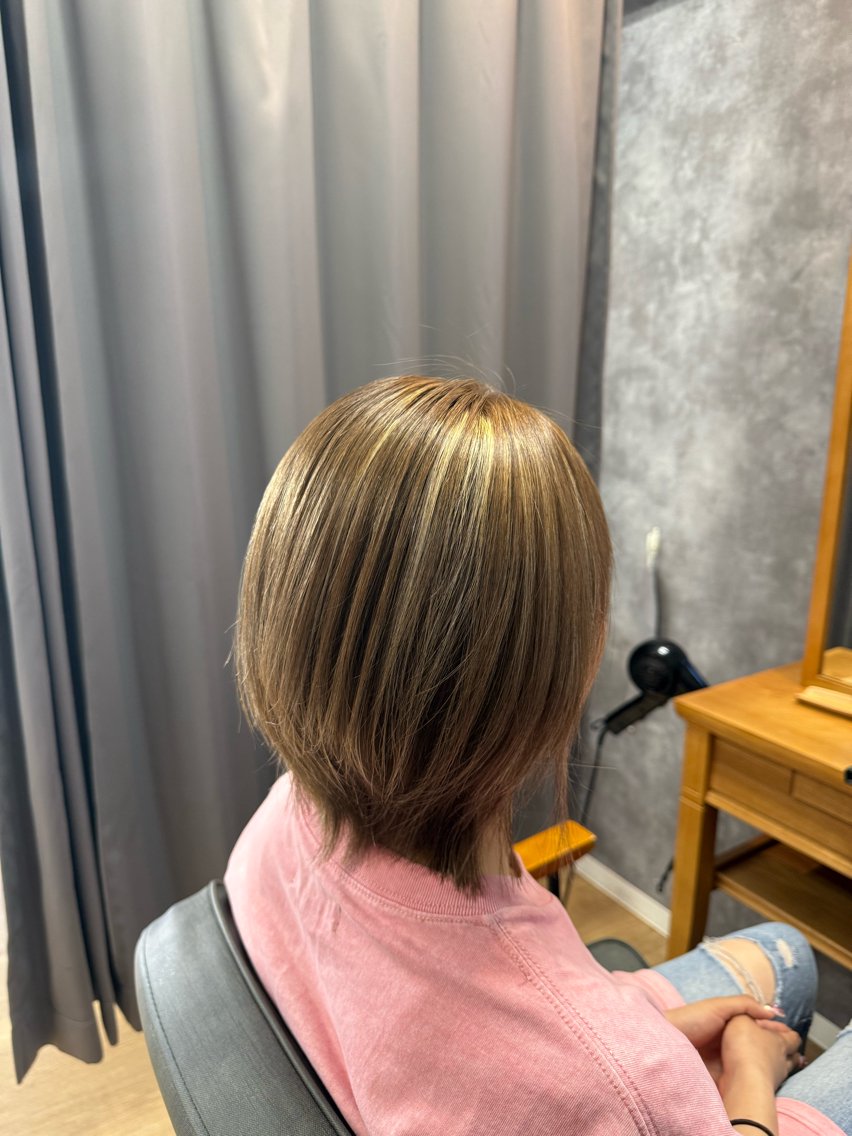 セミロング カラー ハイライトカラー ハイライト カット ヘアカラー 鈴木 悠人のヘアスタイル