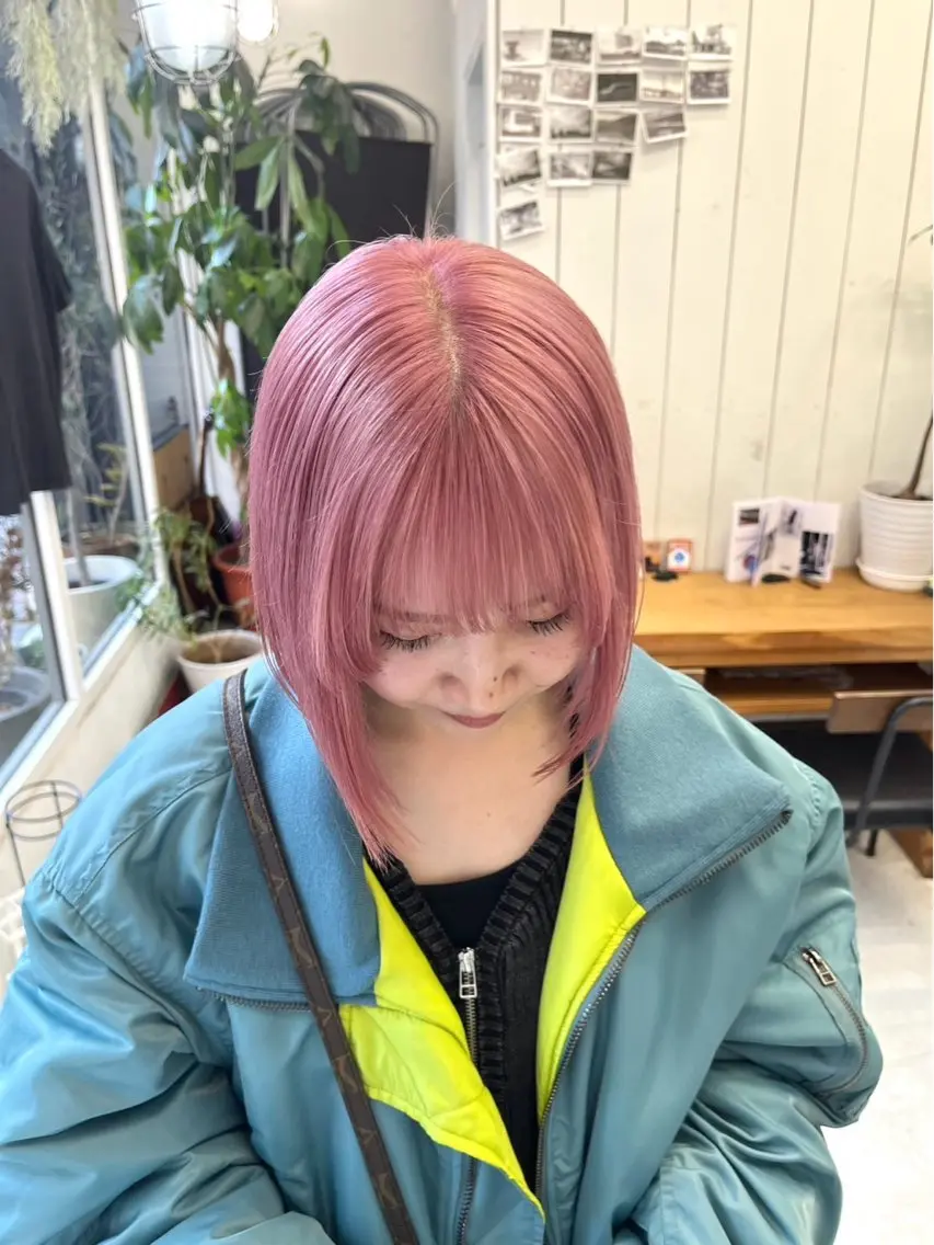 ショート カラー Henmi Harukaのヘアスタイル