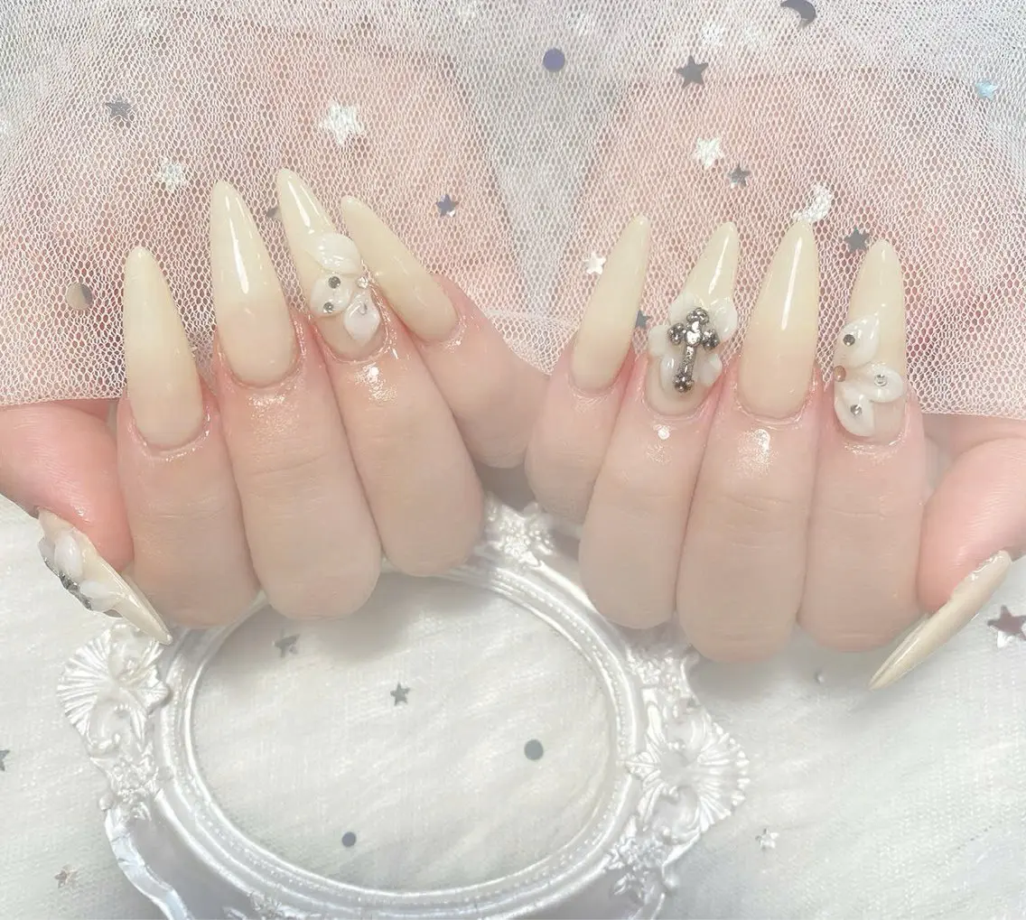 ネイル チークネイル 長さ出し フレンチネイル ジェルネイル グラデーション ハンドネイル THANHTHANH NAILのネイルデザイン