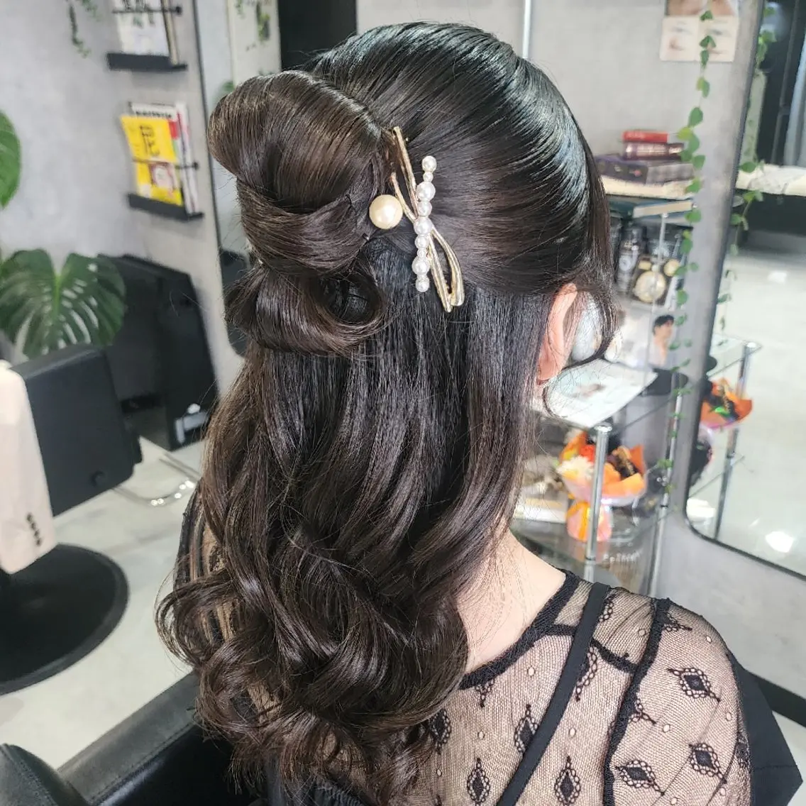 ヘアアレンジ 成人式 卒業式のヘアスタイル ESTELA... OHARA のヘアスタイル