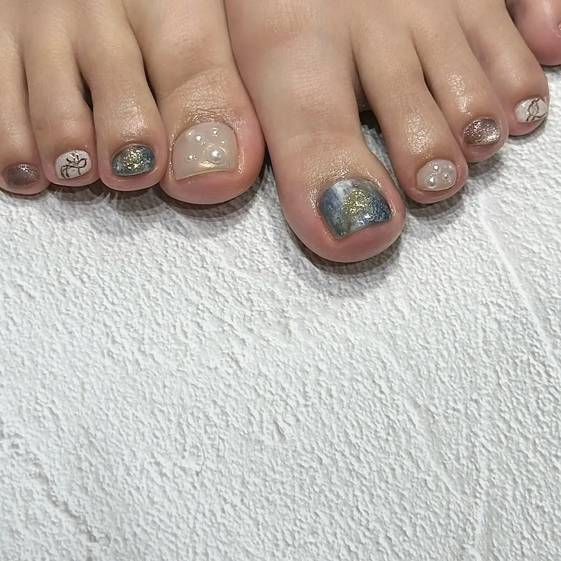 ネイル フットネイル マグネットネイル ミラーネイル 夏ネイル フットネイル M.wish太田川店 💅🏼Arisaのネイルデザイン