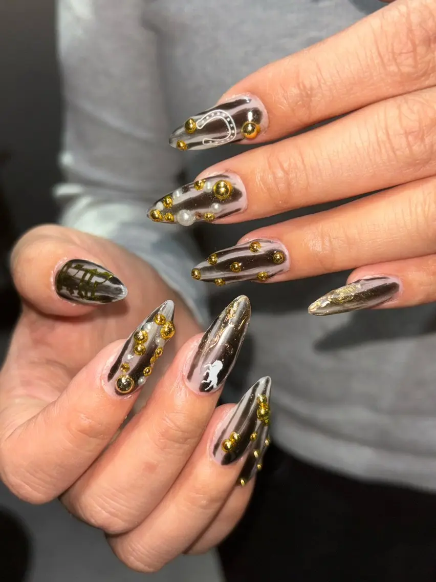 ネイル ハンドネイル 🪐富島彩夏 /海外nail🪐のネイルデザイン