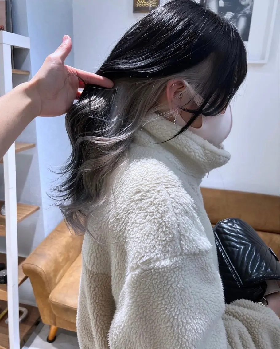 ロング ブリーチなし 透明感カラー/艶髪のヘアスタイル