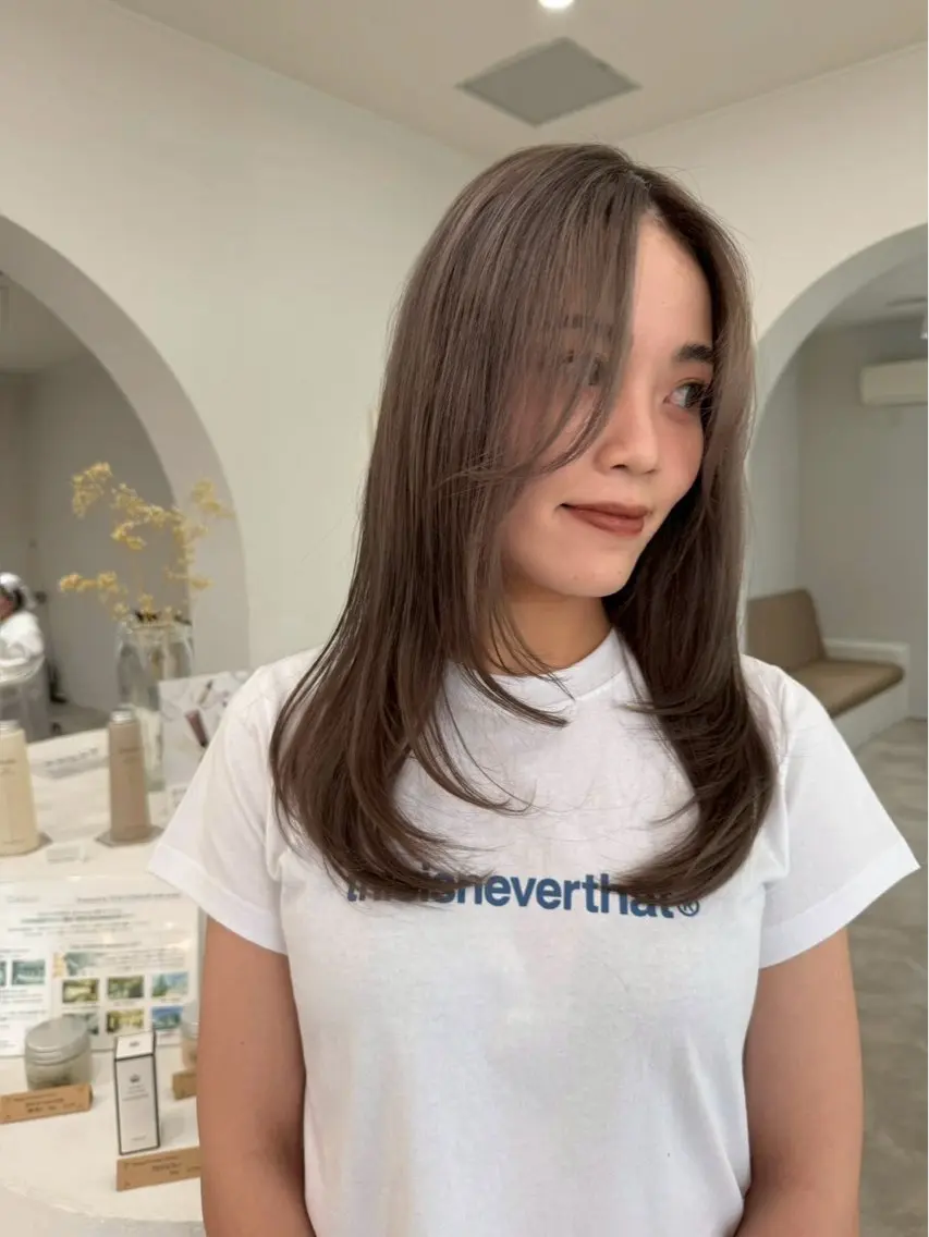 ミディアム ヘアカラー 澤石 陸舞のヘアスタイル