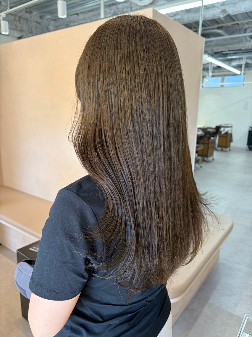 ロング カラー オリーブカラー 大村 優奈のヘアスタイル