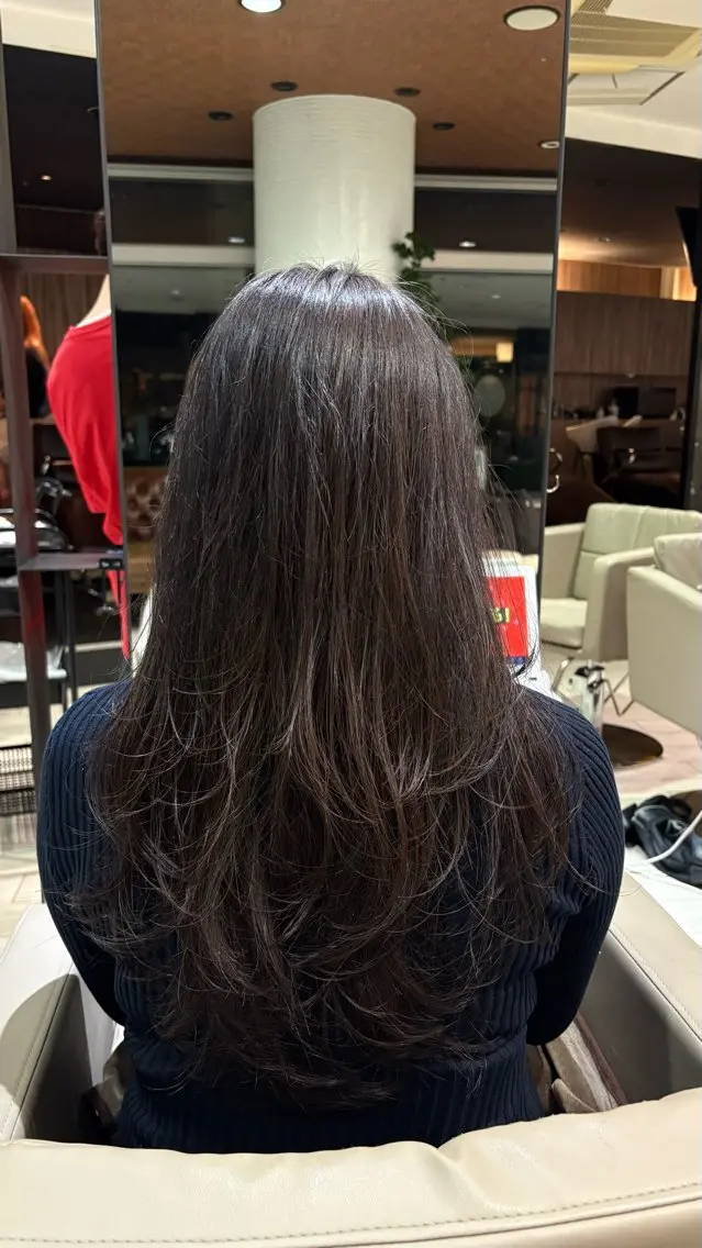 ロング ハイレイヤー レイヤーカット カット ヘアカラー トリートメント 土田 アキナのヘアスタイル