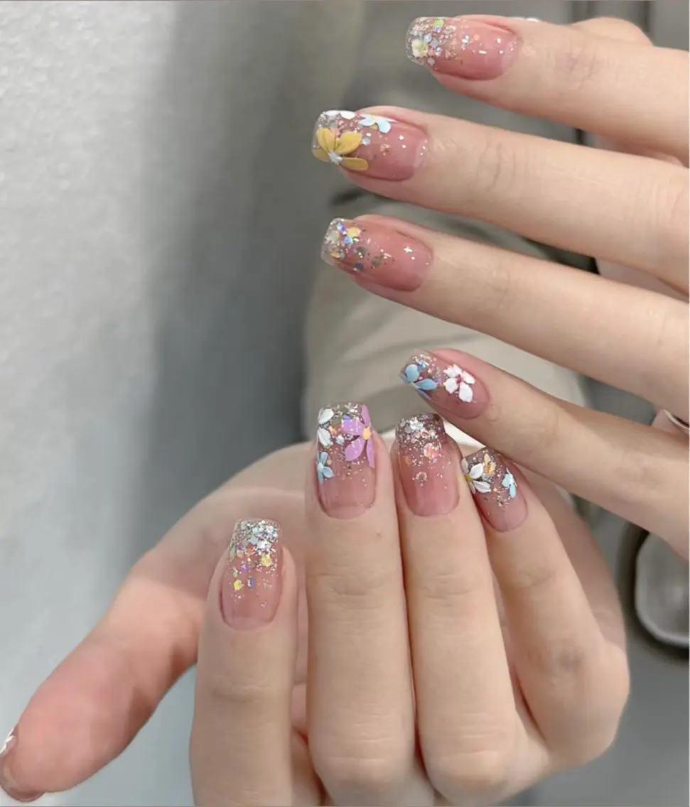 ネイル アートネイル オーロラネイル チークネイル フレンチネイル ガラスフレンチ 🎀🎀YooLi Nail Salonのネイルデザイン