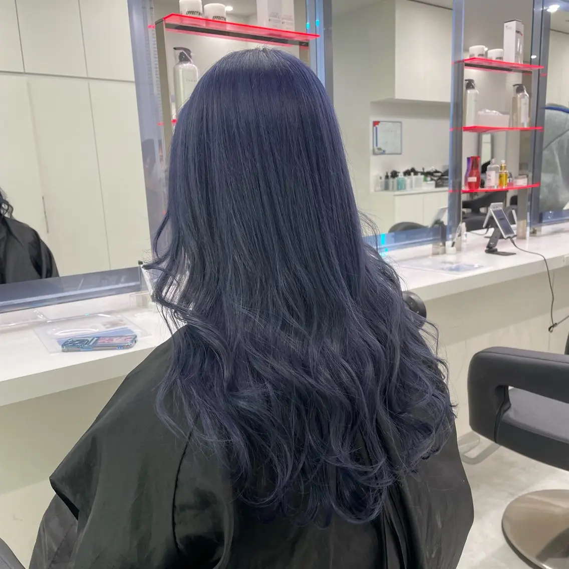 セミロング カラー ヘアアレンジ ブリーチ ブルーカラー 透明感カラー 学生 🫧モテる💗ダメー ジレスハイトーン🫧のヘアスタイル