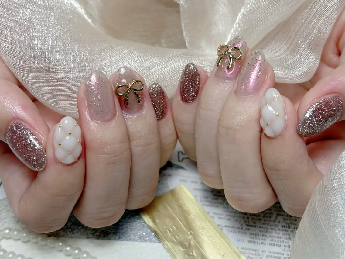 ネイル オーロラネイル チークネイル フレンチネイル ジェルネイル ガラスフレンチ Nail Jolieのネイルデザイン