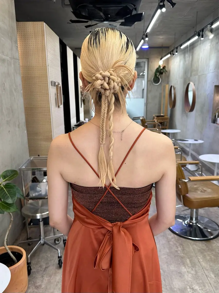ロング ヘアアレンジ ヘアセット カットモデル募集中 ／HARUKA🎀のヘアスタイル