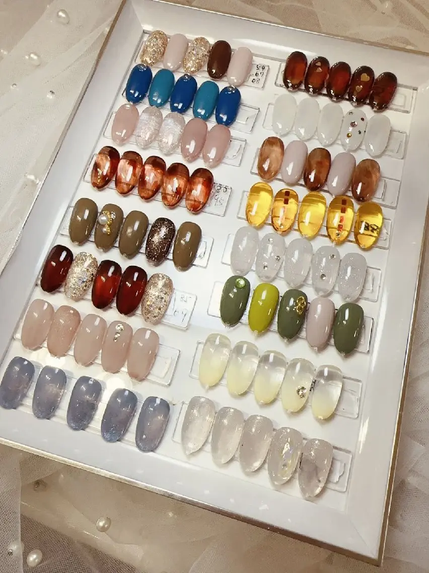 シンプルコ一ス 定額デザインの写真