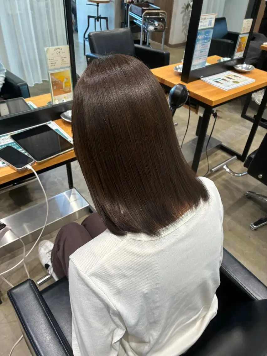 セミロング カラー オリーブカラー ヘアカラー nakatani mizukiのヘアスタイル