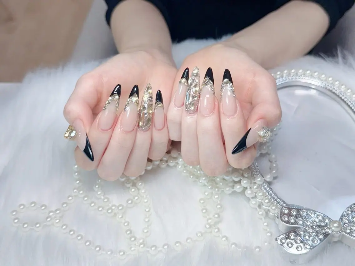 カラー RUBY NAIL SPAのネイルデザイン