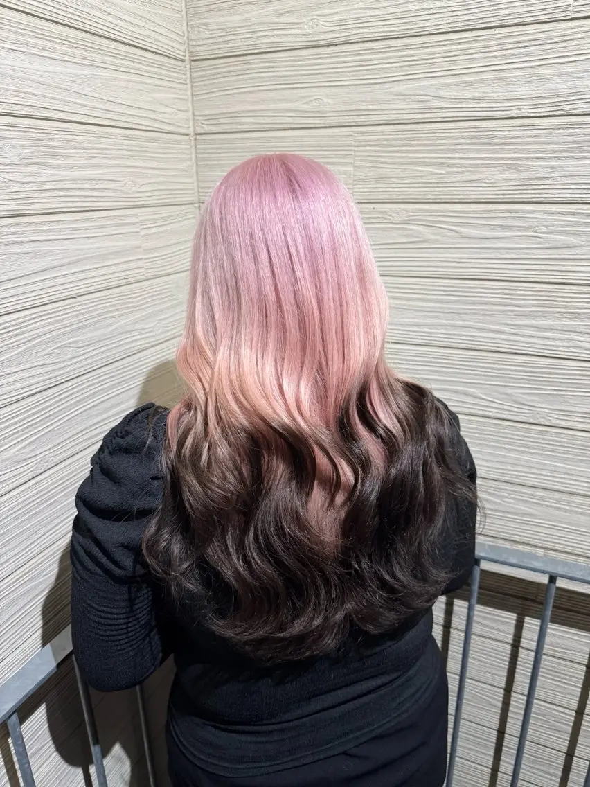 ロング カラー ブラウンカラー ピンクカラー ホワイトピンク ヘアカラー トリートメント ヘアセット 小川 新大のヘアスタイル