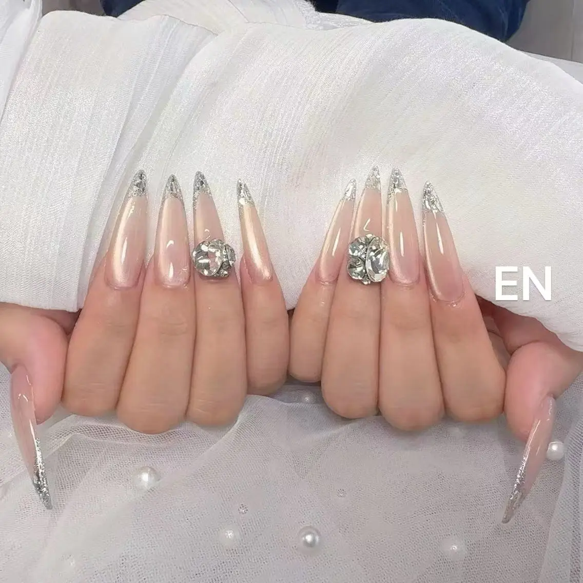 ネイル EN Salon Mioのネイルデザイン
