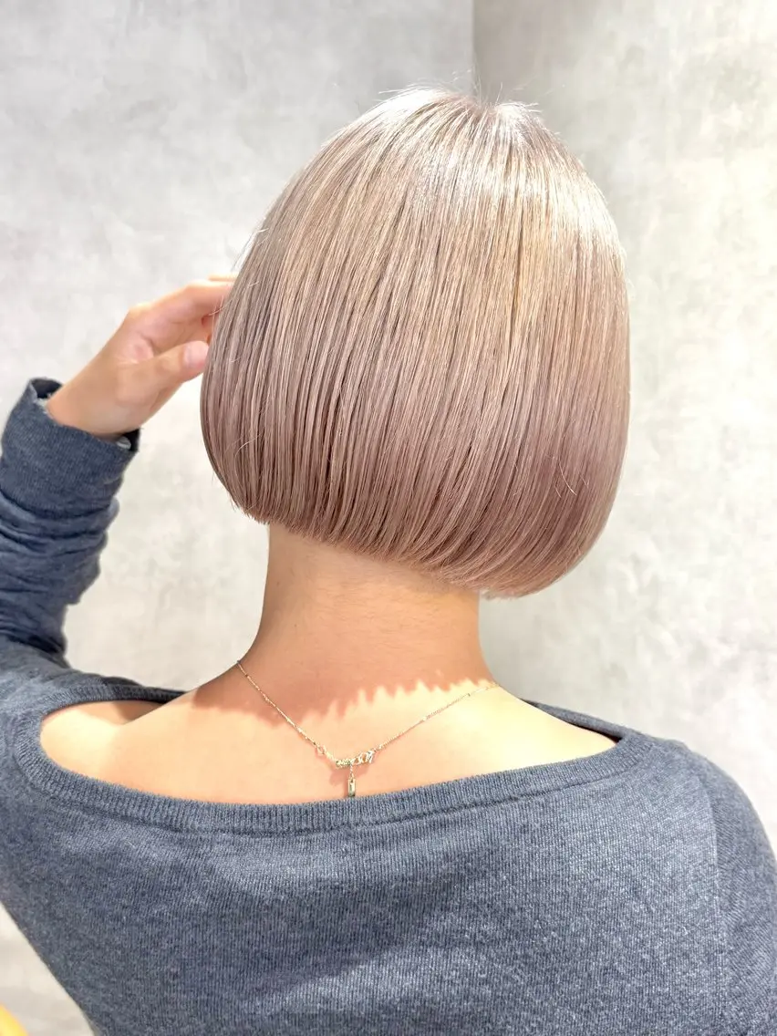 ショート カラー 黒木 栞のヘアスタイル