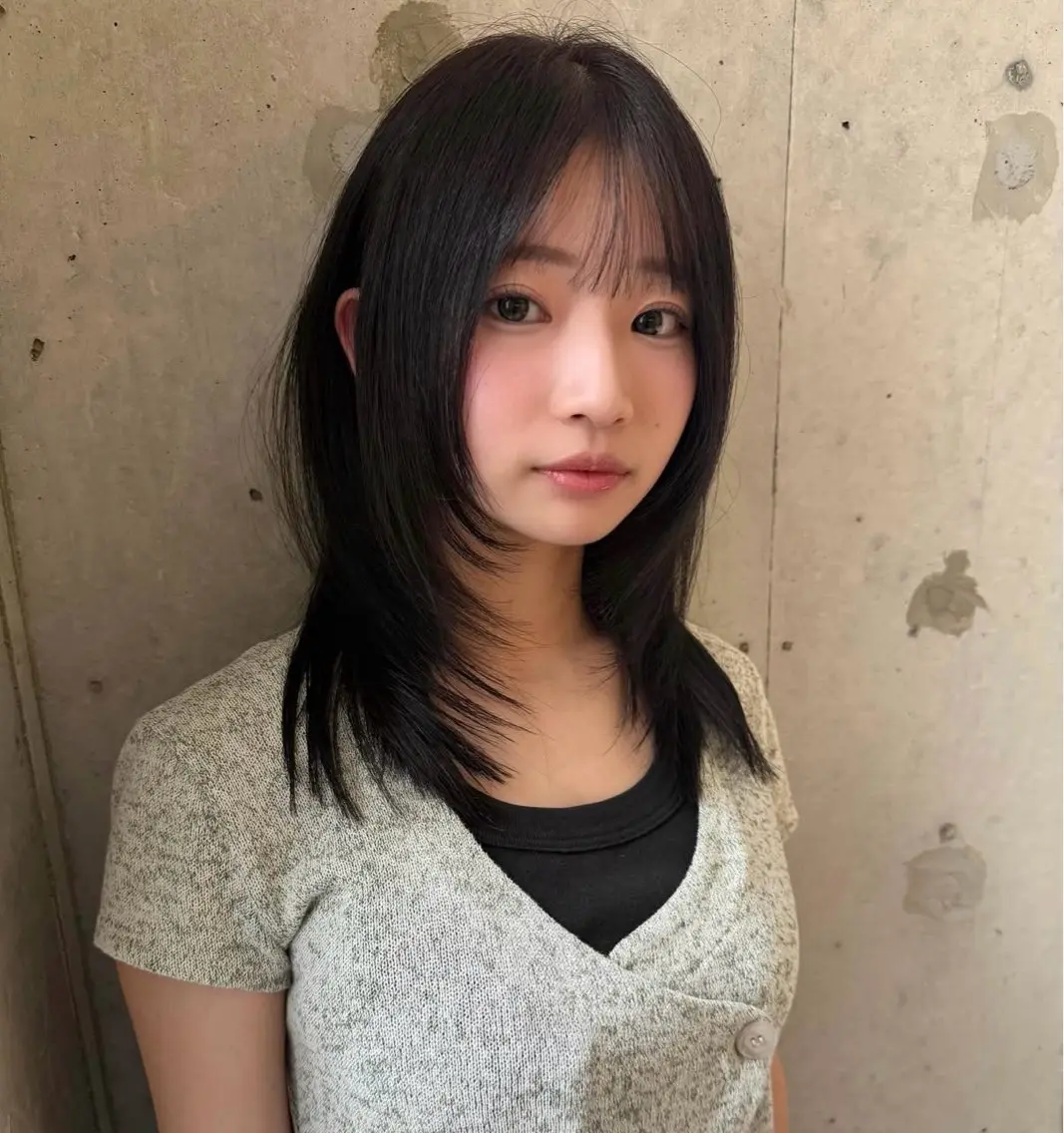 セミロング 中村 果乃のヘアスタイル