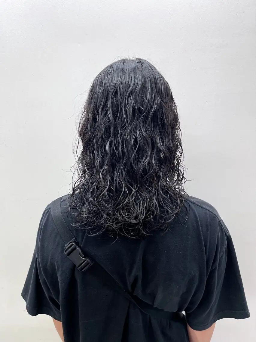 ミディアム パーマ メンズ ミディアムパーマ メンズパーマ カット パーマ 森本裕/オーナー/ ハイトーン/パーマのヘアスタイル
