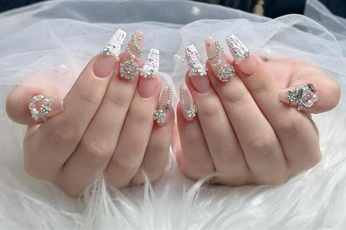 ネイル オーロラネイル フレンチネイル ジェルネイル ハロウィン 韓国ネイル ハンドネイル H.baby Nail Salonのネイルデザイン