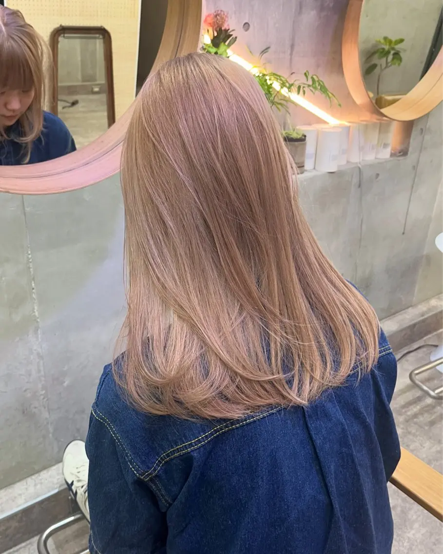 セミロング 顔周りカット ヘアカラー 🤎𝐌𝐚𝐨⌇ お悩み解決美容師🤎のヘアスタイル