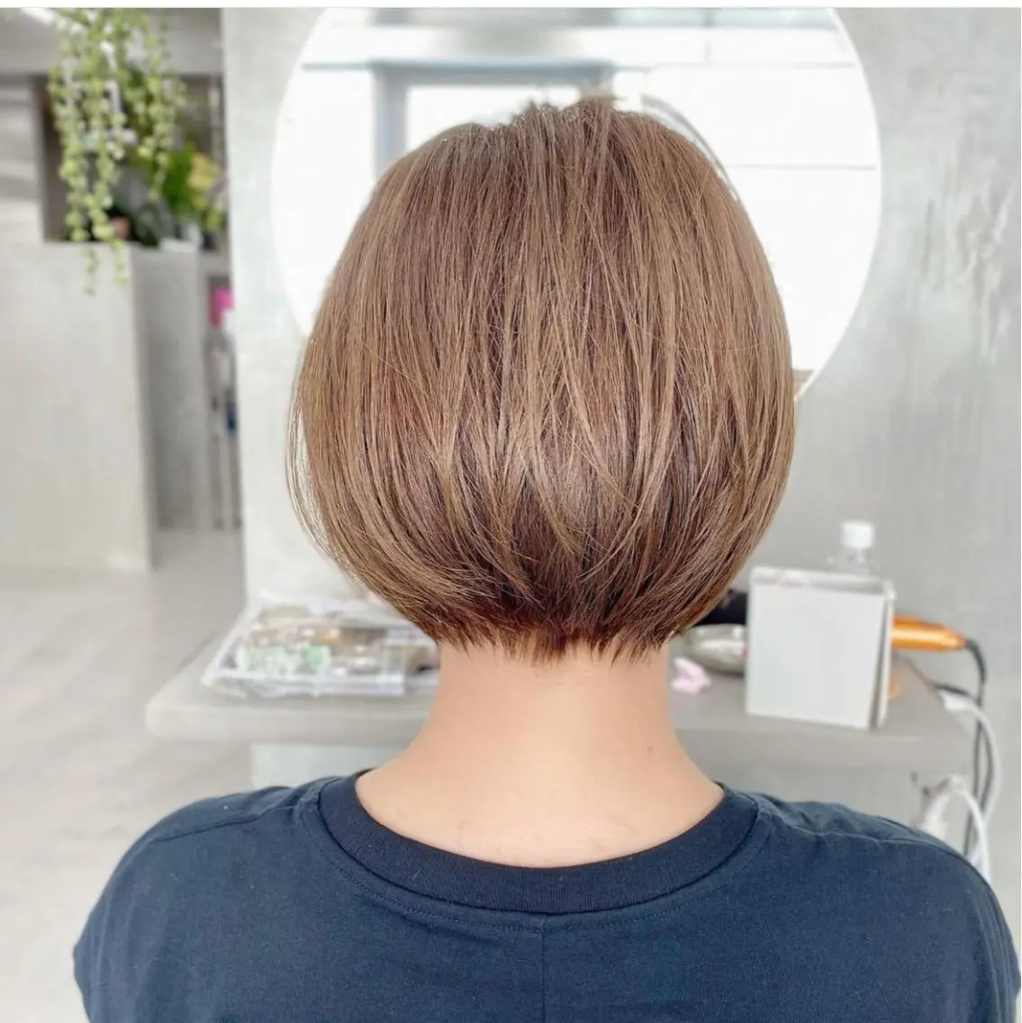 ショート カラー ボブ ショートヘア カット ヘアカラー トリートメント 👑ボブはお任せ ミヤノ👑のヘアスタイル
