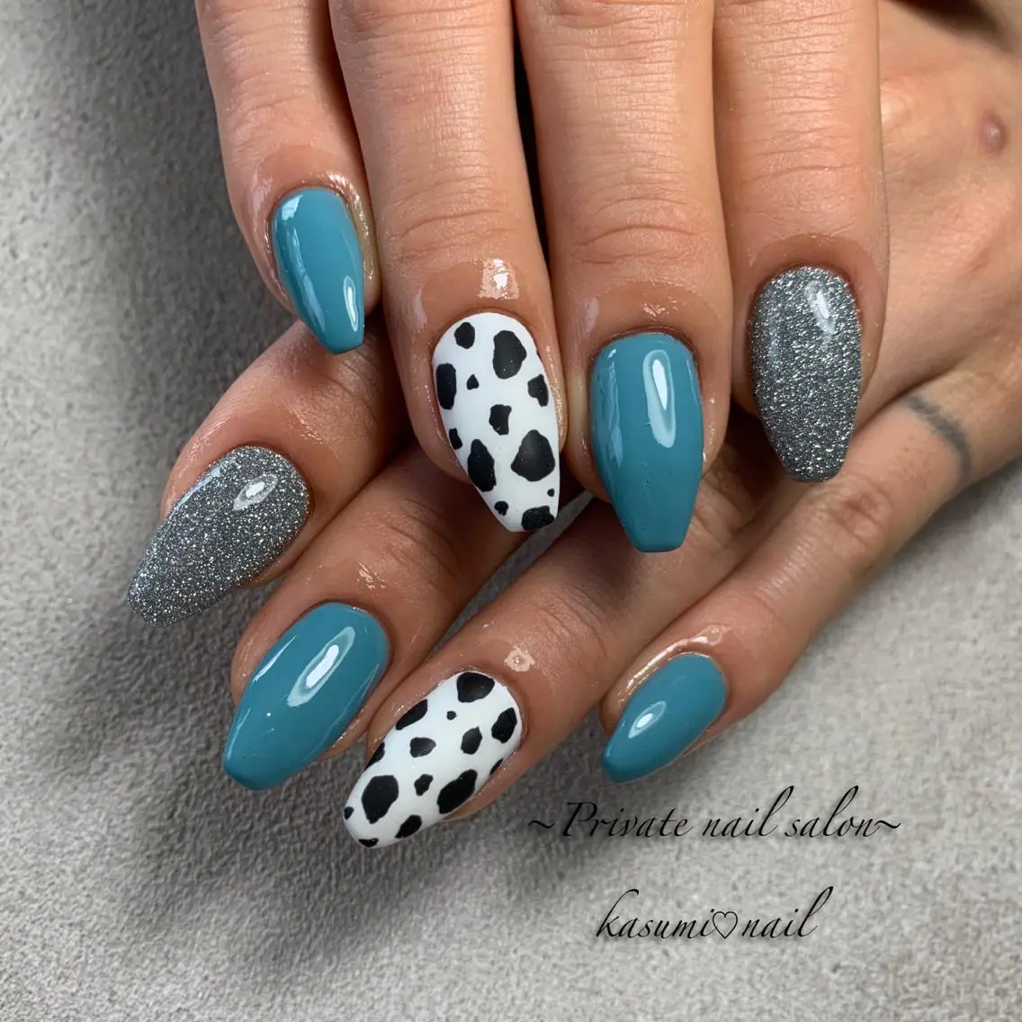 ネイル アニマル柄 ミラーネイル ニュアンスネイル KASUMI♡ Nailのネイルデザイン