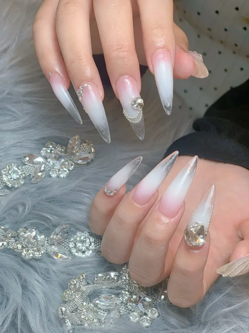 ネイル ハンドネイル Ami Nailのネイルデザイン