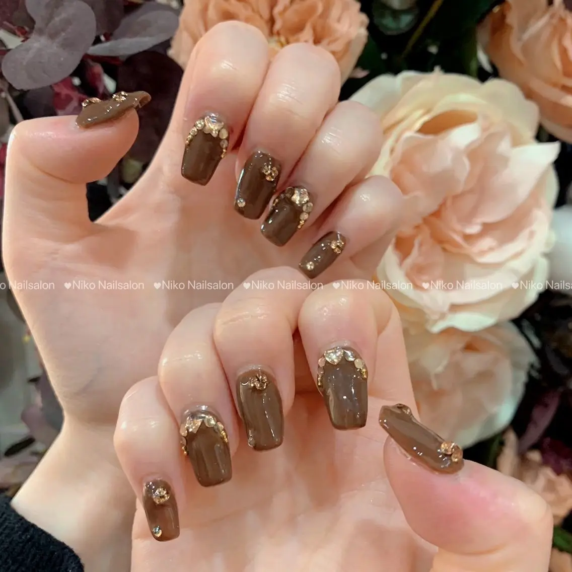 ネイル チークネイル 長さ出し フットネイル フレンチネイル ジェルネイル Niko Nail salon 銀座本店のネイルデザイン