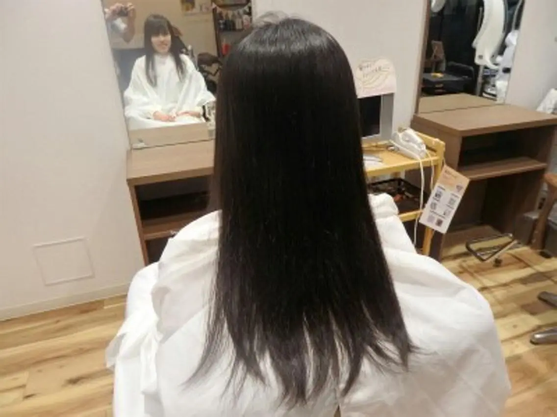 ロング 北福 友晴のヘアスタイル