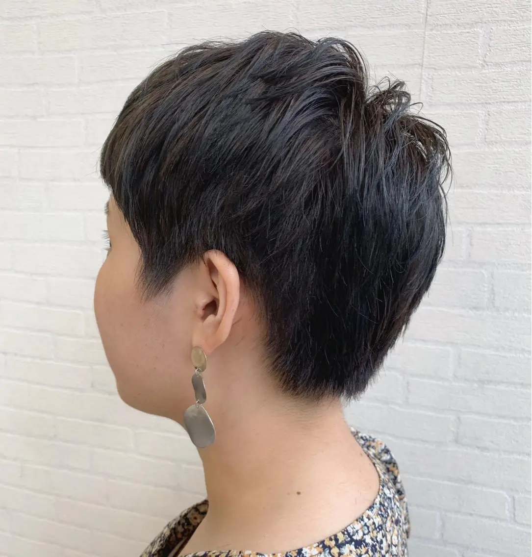 ショート カラー 切りっぱなしボブ ショートボブ ハンサムショート ベリーショート アッシュ カット ヘアカラー トリートメント 初めてのショート お任せください✂️のヘアスタイル