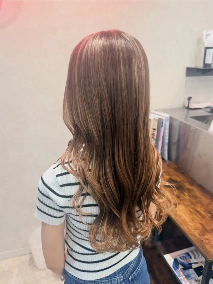 ロング ハイライト レイヤーカット カット ヘアカラー 🎀NANA🎀ツヤ /ダブルカラー/赤羽のヘアスタイル