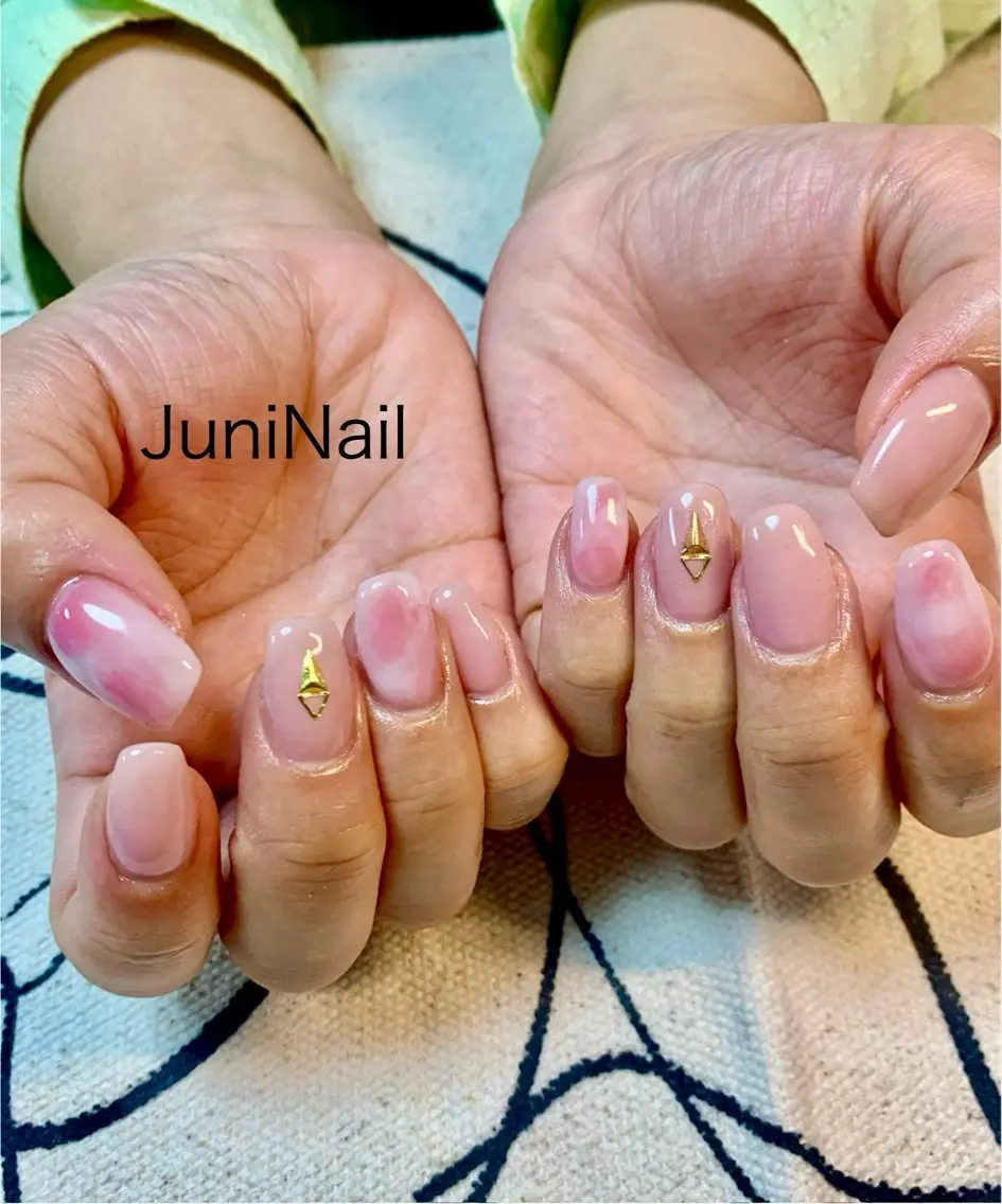 ネイル オーロラネイル クリアネイル 成人式 フラッシュネイル 氷ネイル・うるうるネイル ハンドネイル JuniNail 주니네일🇰🇷suのネイルデザイン