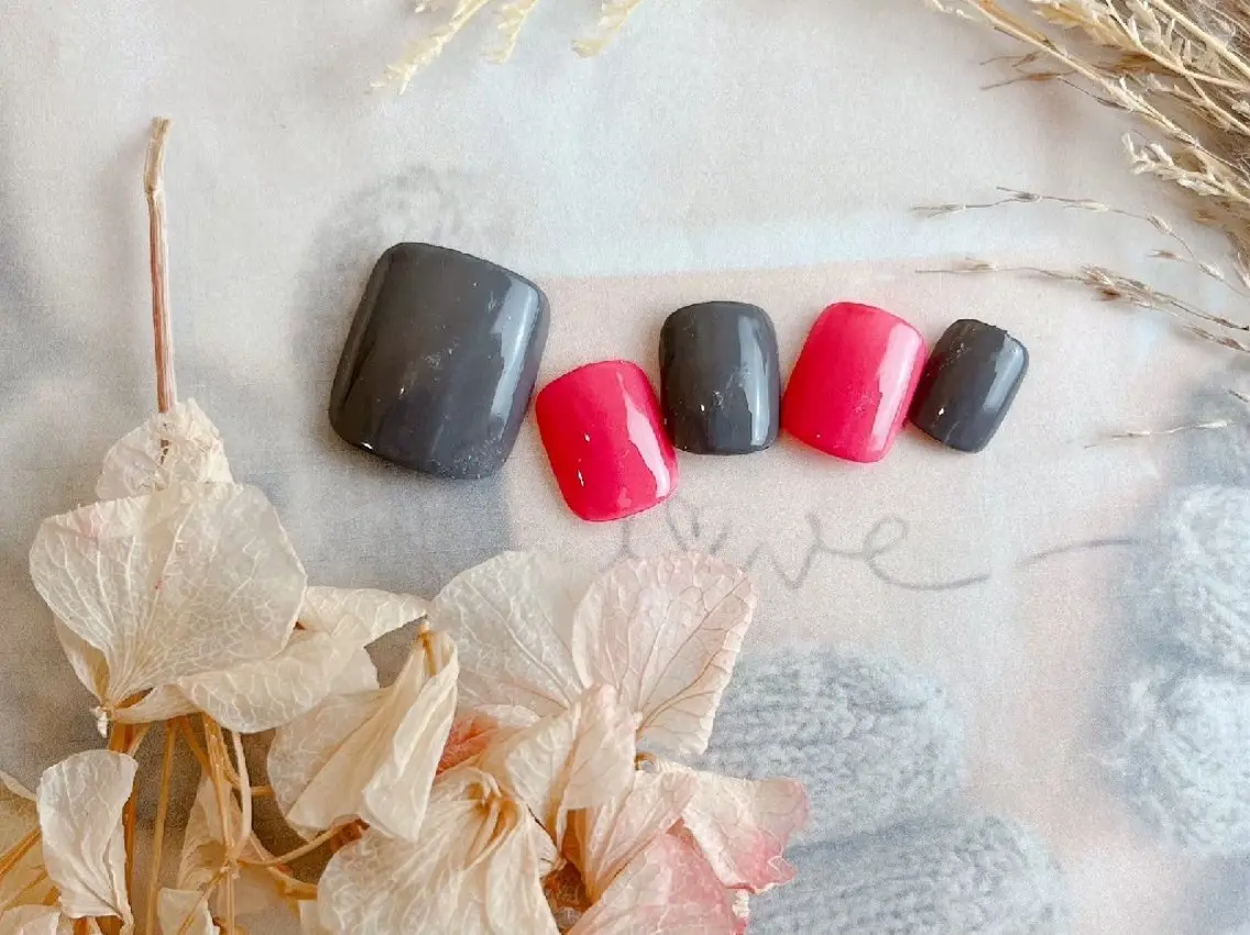 ネイル フットネイル nailsaron kohiroのネイルデザイン