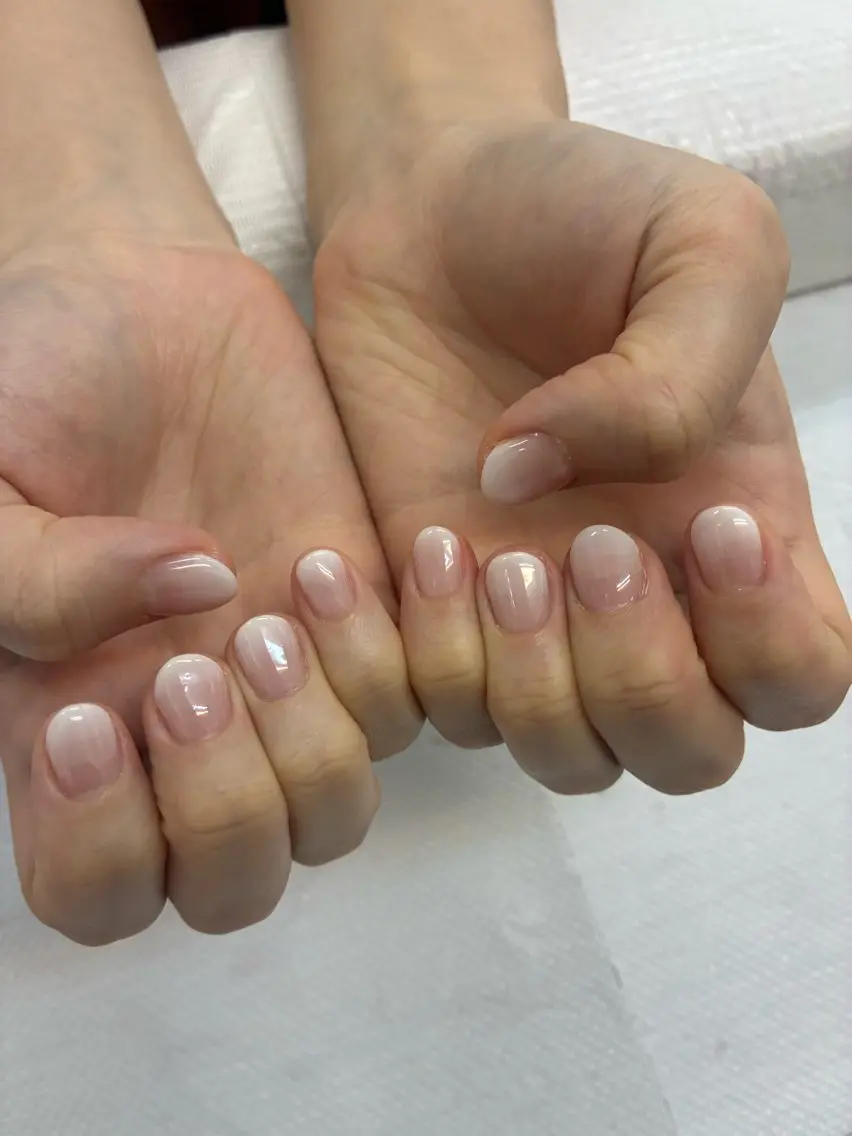 ネイル グラデーション NAILHOLIC 三鷹　　　ミヤビのネイルデザイン