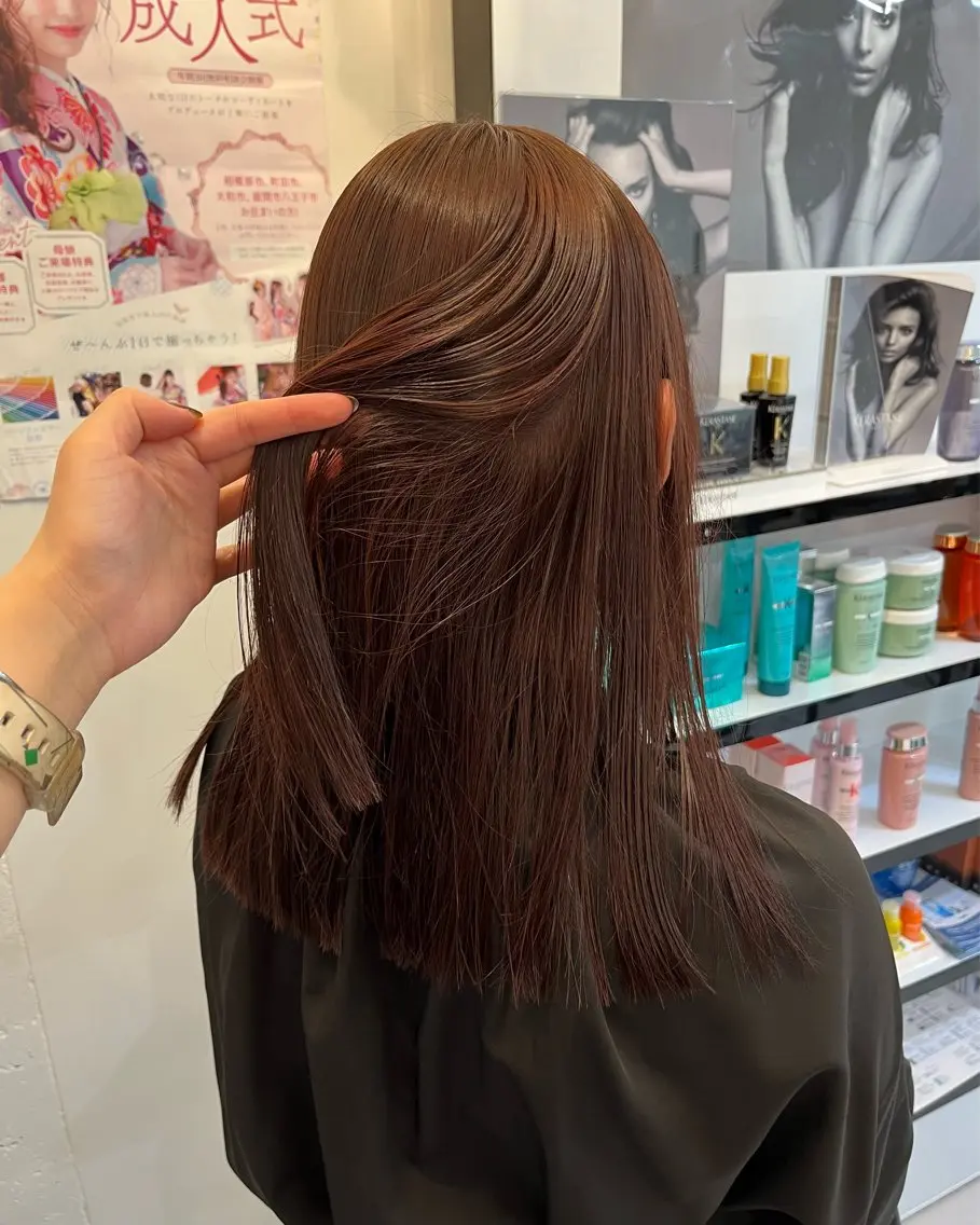 セミロング カラー ブリーチ ブラウンカラー 透明感カラー ブリーチなしカラー ピンクカラー カット ヘアカラー レイヤーカット/ 暗髪カラー🧸ナシコのヘアスタイル
