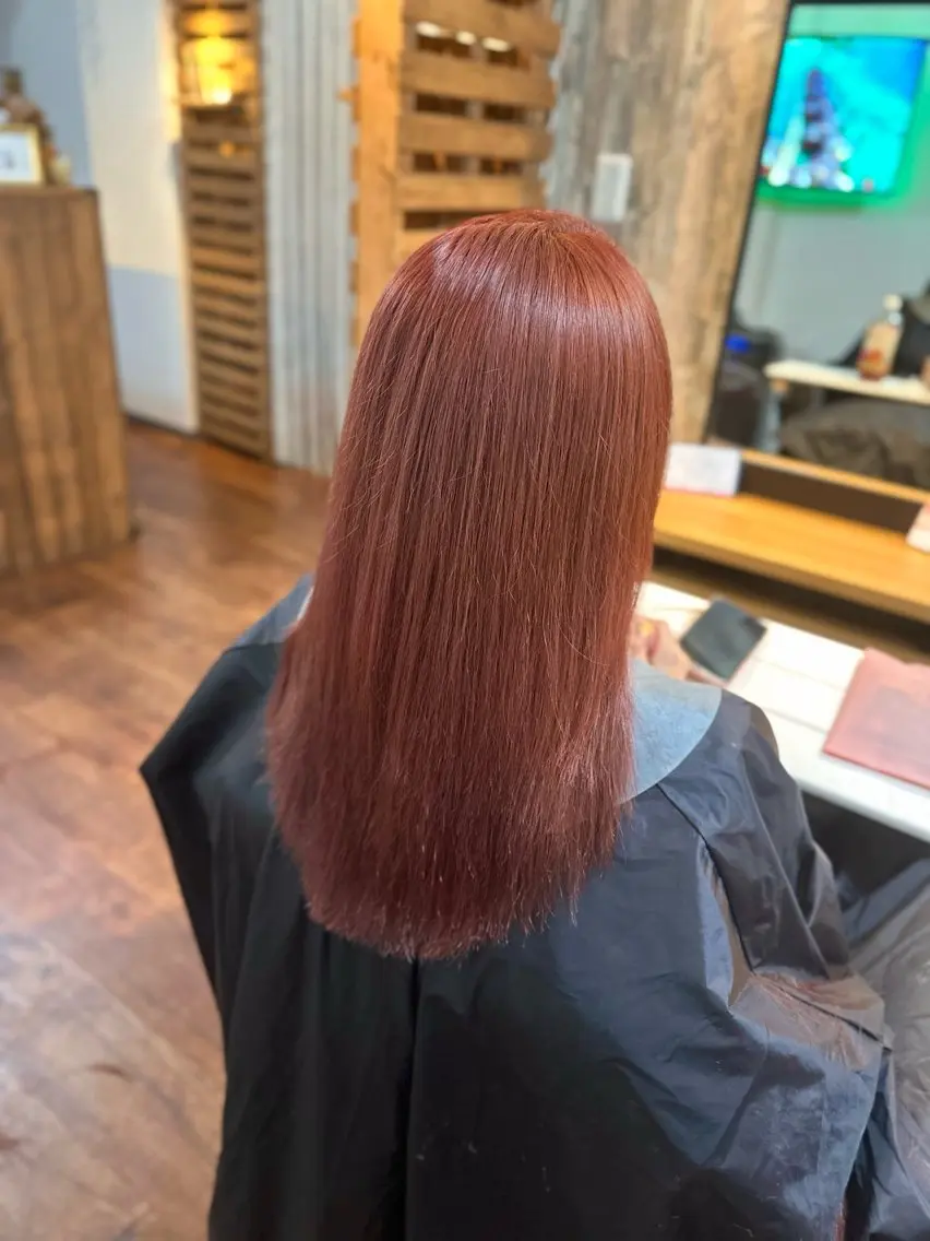 セミロング カラー ブリーチ カシス カット ヘアカラー トリートメント Luzir⭐︎ GEN⭐︎のヘアスタイル