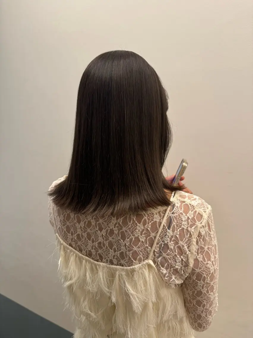 ミディアム ラベンダーベージュ ヘアカラー ホリグチ ルナのヘアスタイル