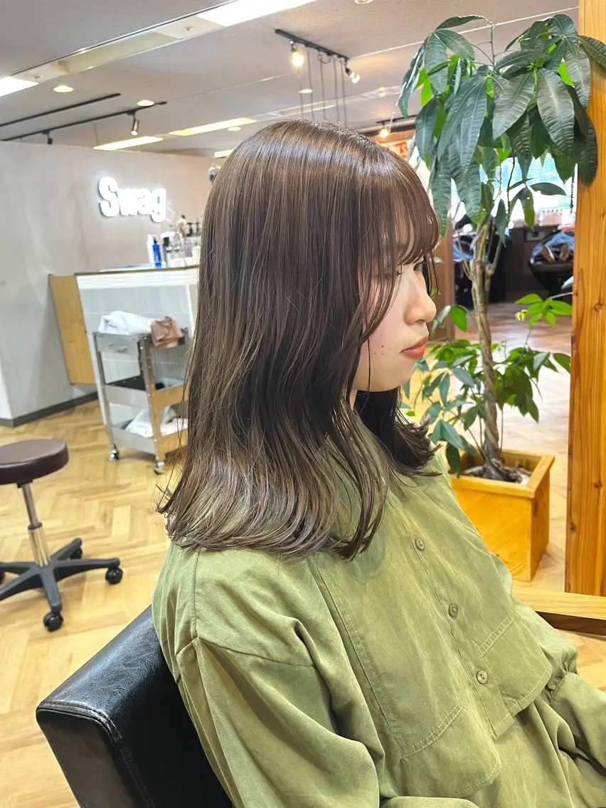 ミディアム カラー ヘアアレンジ ブリーチ ダブルカラー ブリーチなしカラー ena/ブリーチなし 透明感・レイヤー🎀のヘアスタイル