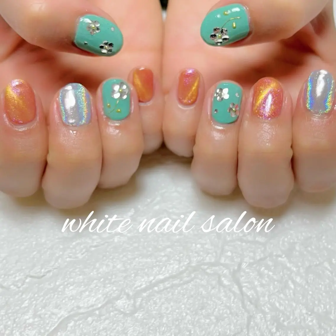 ネイル フットネイル ジェルネイル ハードジェル ラメ(グリッター) 持ち込み ハンドネイル white nail salonのネイルデザイン