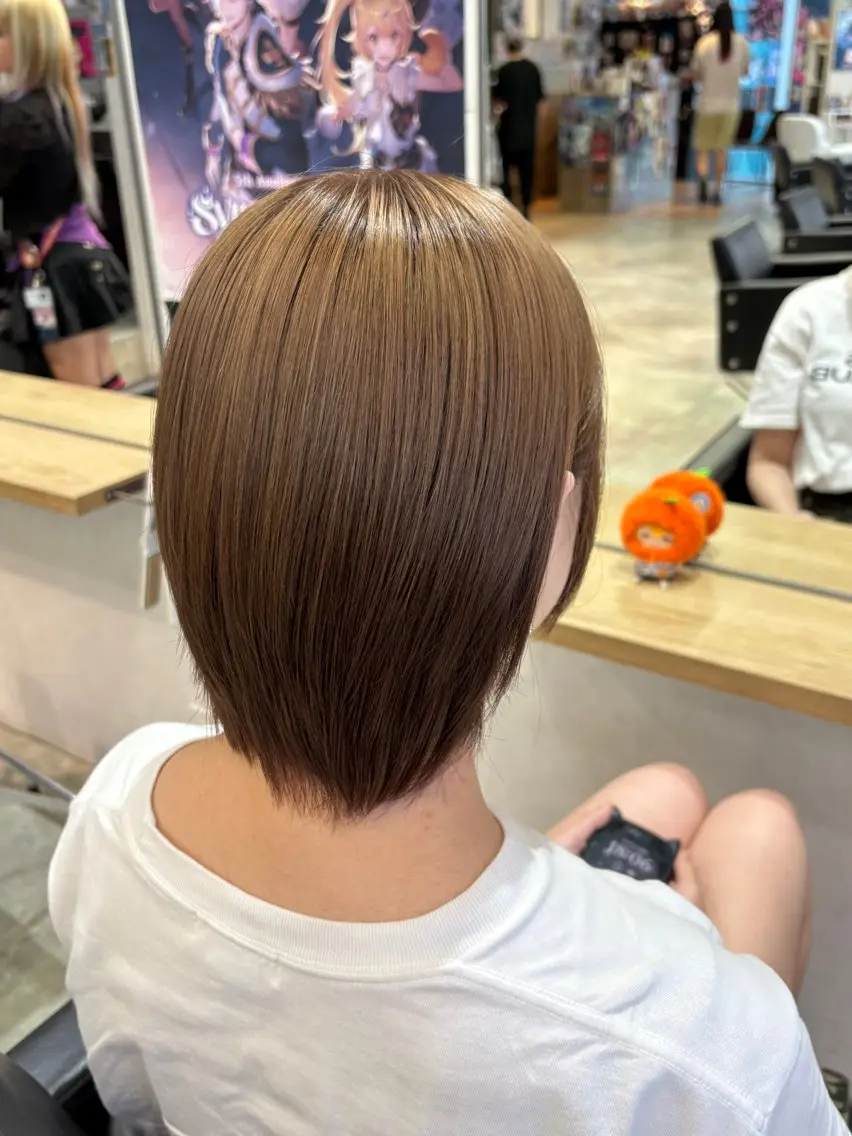 ショート カラー ベージュカラー ブリーチ ブラウンカラー キャラメルブラウン ココアブラウン 推しカラー/ ミクのヘアスタイル